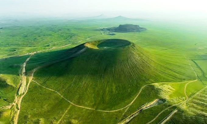 乌兰哈达火山群 (5).jpg